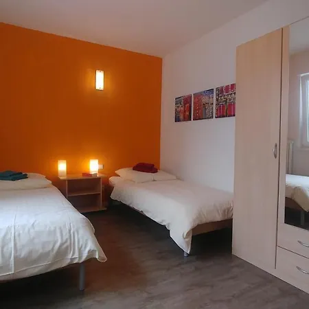 Gaestehaus Apartamento *